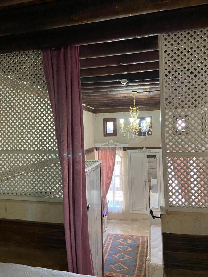 Kasr-i Canan Hotel *